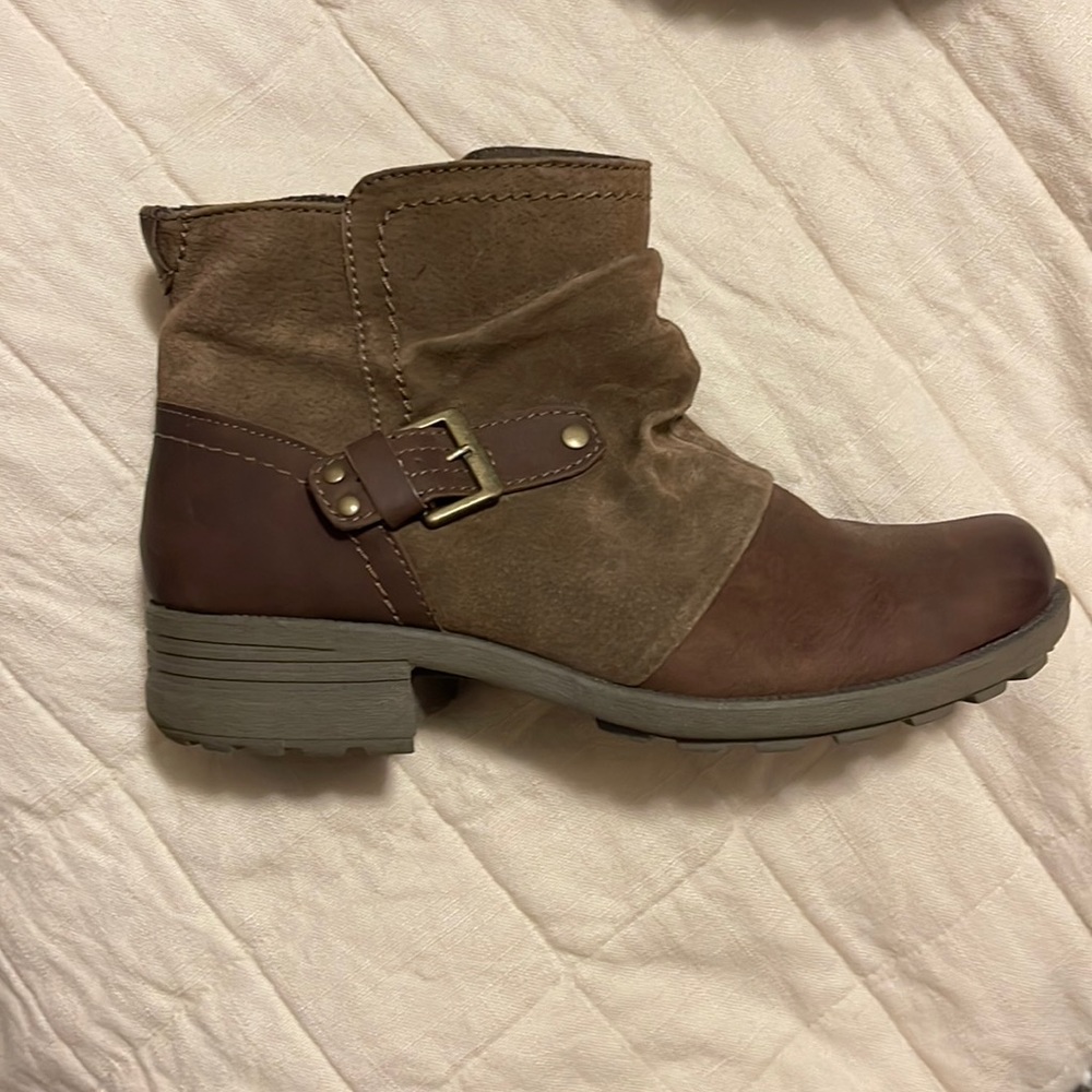 Earth origins womens phoenix boot size 9 1/2 M
